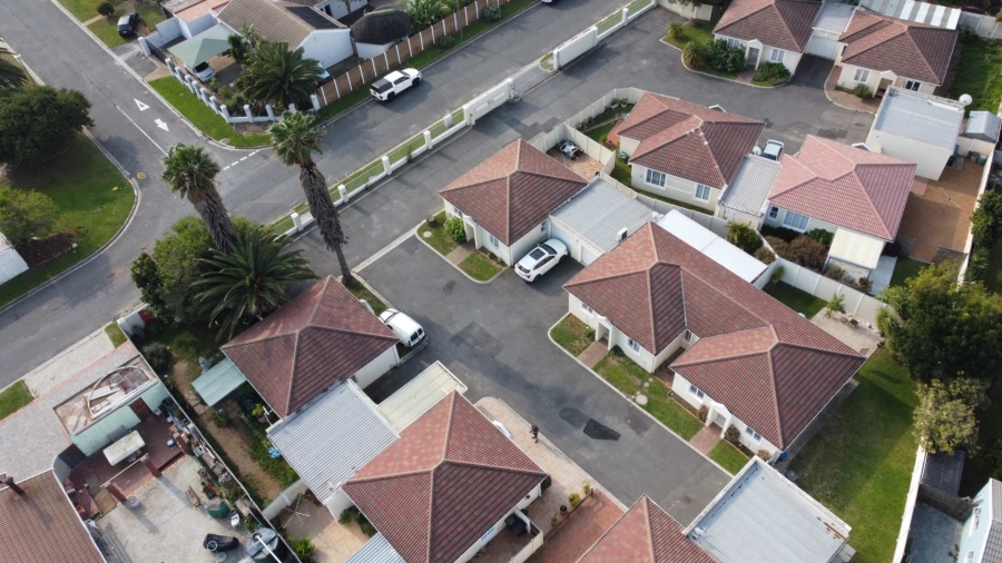 2 Bedroom Property for Sale in Bothasig Western Cape